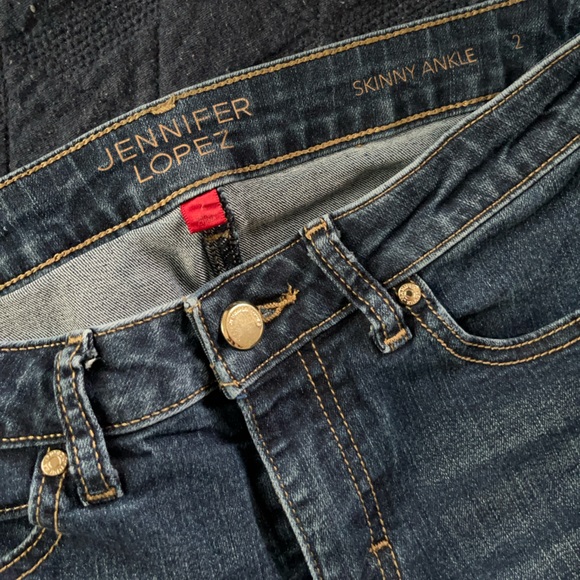 Like New JLo Skinny Ankle Embroidered Jeggings - Size 2 - Picture 6 of 13